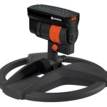 Beste zwenksproeier Gardena AquaZoom compacte zwenksproeier: Sproeier voor het besproeien van oppervlakten van 9-216 m², reikwijdte 3-18 m, sproeibreedte 3-12 m, geïntegreerd intern filter (18708-20)