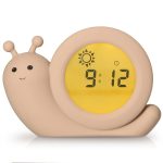 Alecto BC110BE Simon Wekker, educatieve wekker voor kinderen, nachtlampje, leren slapen en wakker worden met een led-wekker voor kinderen, slak, taupe